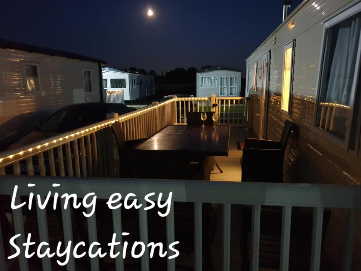 Living Easy Staycations At Tattershall Lakes מראה חיצוני תמונה