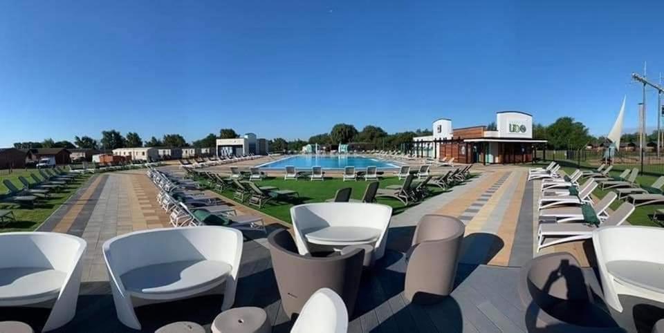 Living Easy Staycations At Tattershall Lakes מראה חיצוני תמונה